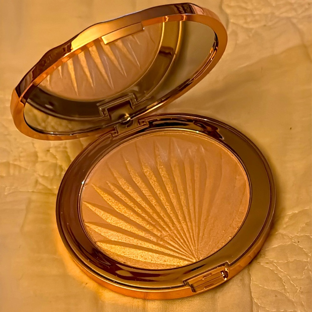 Makeup Revolution Glow Splendour Highlighter